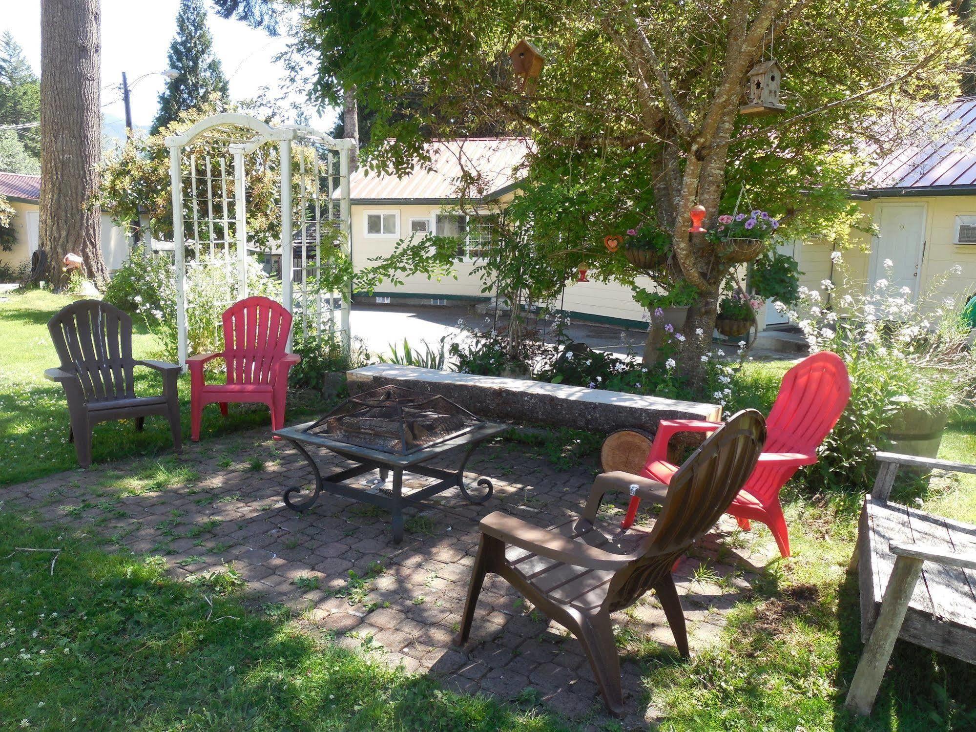 Mountain View Lodge - No Pets Allowed Packwood Bagian luar foto
