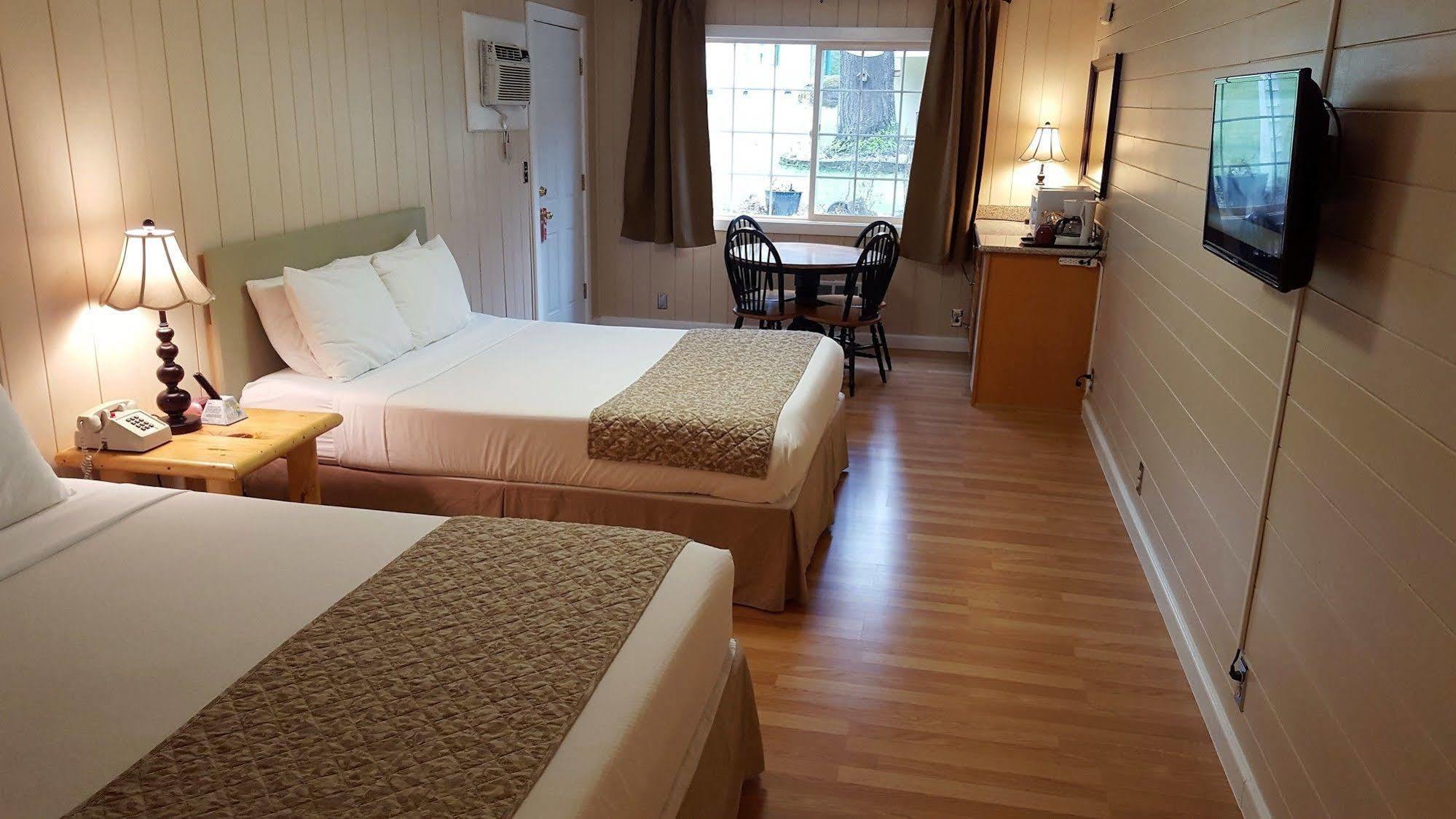 Mountain View Lodge - No Pets Allowed Packwood Bagian luar foto