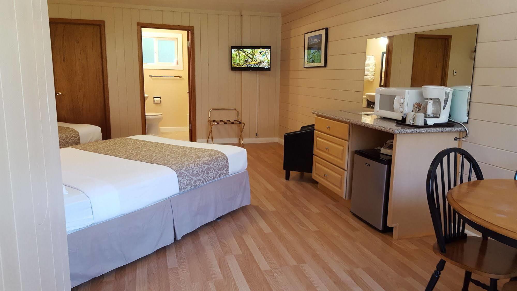 Mountain View Lodge - No Pets Allowed Packwood Bagian luar foto